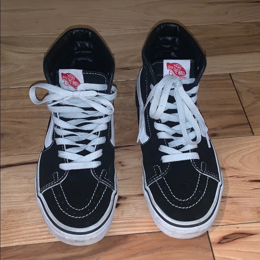 Women’s size 7 high top black vans